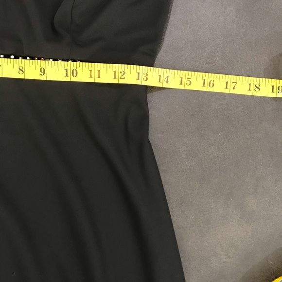 Black Market gown - Picture 5 of 8